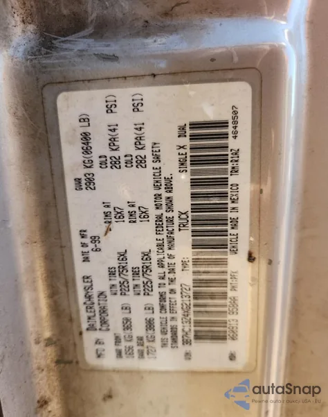 1999 Dodge Ram 1500 z USA, uszkodzony, nr VIN 3B7HC13Z4XG213727